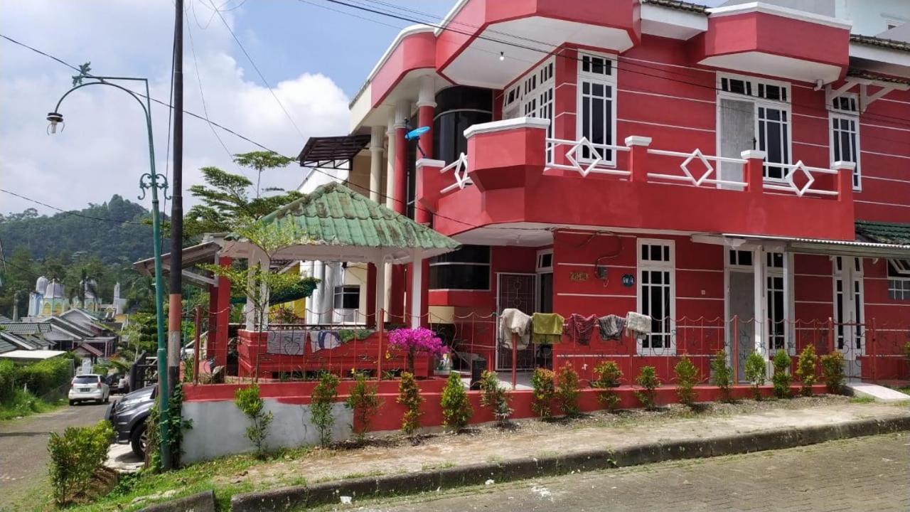 Sindanglaya Villa Musti Green Apple Cipanas المظهر الخارجي الصورة