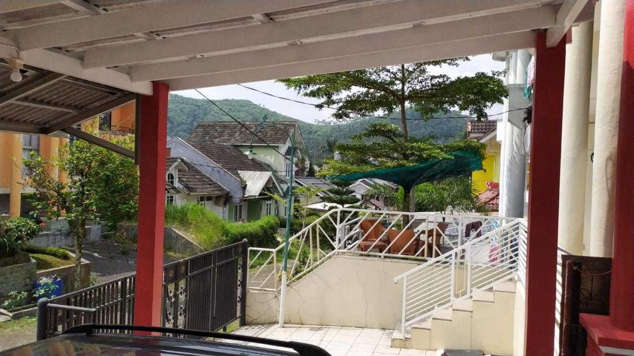Sindanglaya Villa Musti Green Apple Cipanas المظهر الخارجي الصورة